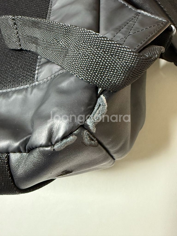 만다리나덕 시그니처 백팩 팝니다--3