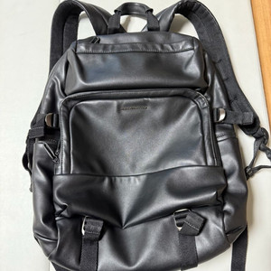 만다리나덕 시그니처 백팩 팝니다