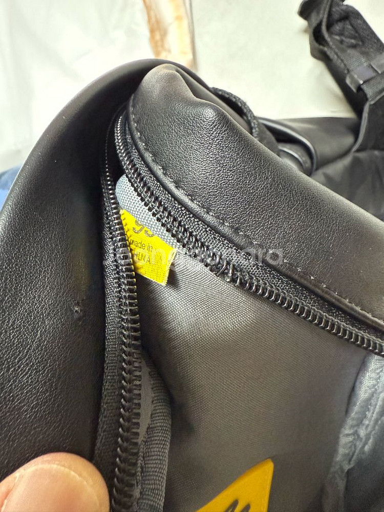 만다리나덕 시그니처 백팩 팝니다--6