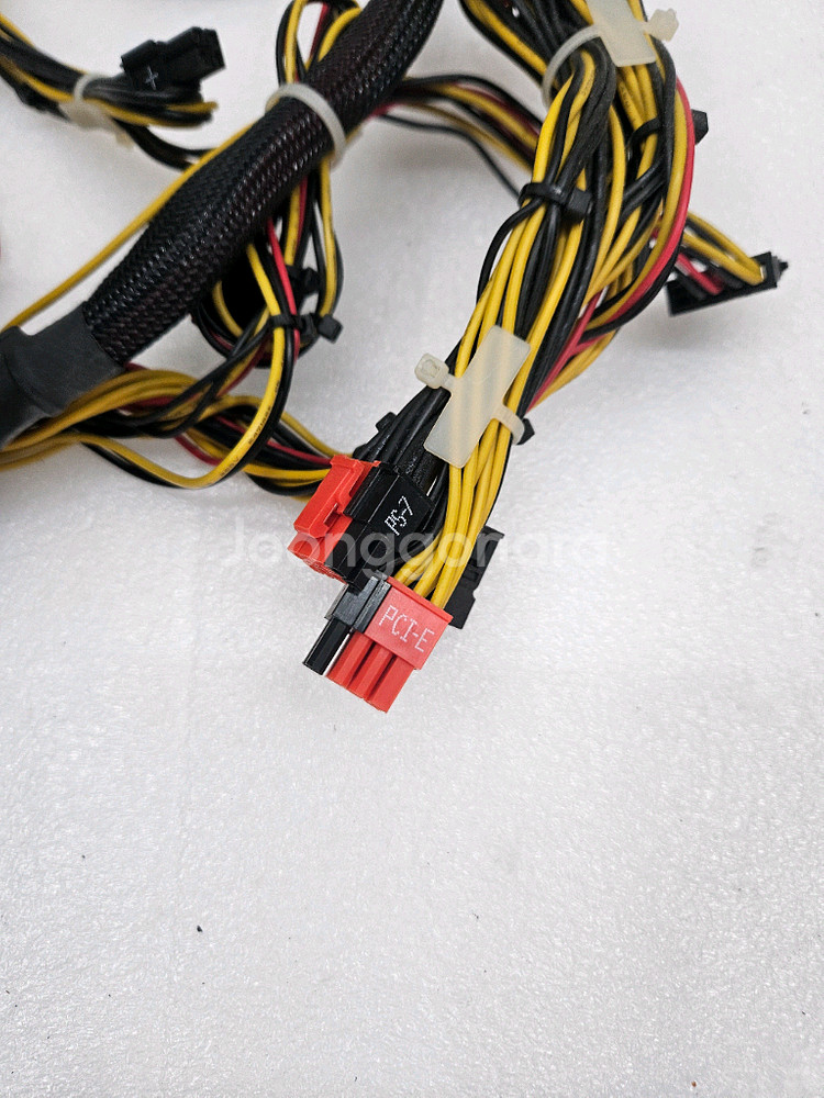 컴퓨터 파워 REX iii 700W 입니다--2