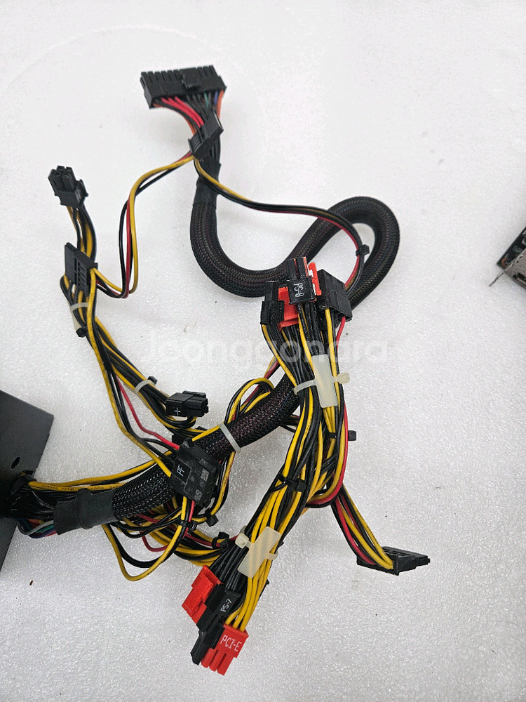 컴퓨터 파워 REX iii 700W 입니다--4