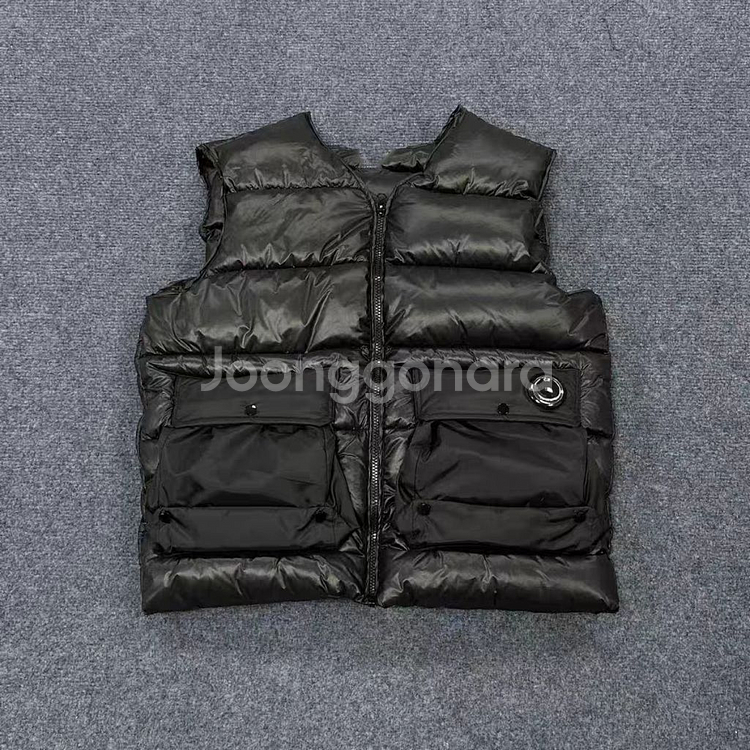 CP컴퍼니 패딩 조끼--0