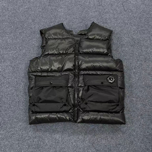 CP컴퍼니 패딩 조끼