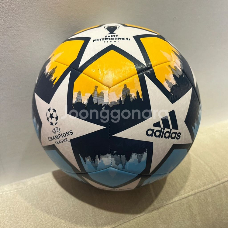 아디다스 챔피언스리그 파이널 축구공 (매치볼)--0