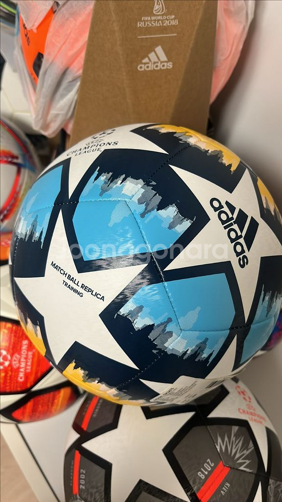 아디다스 챔피언스리그 파이널 축구공 (매치볼)--1