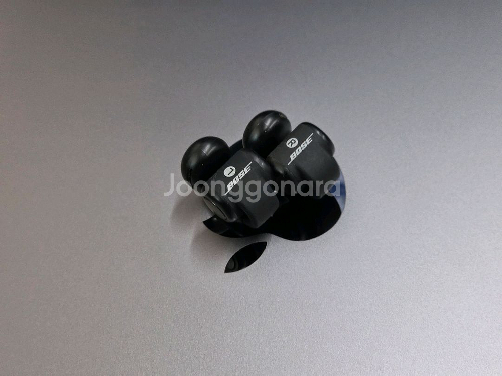 보스 울트라 오픈이어버드 블랙 판매합니다.--1