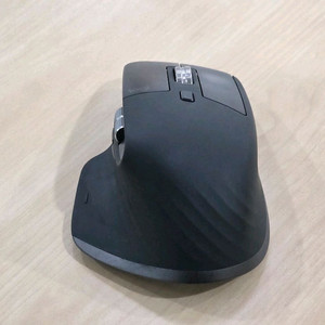 로지텍 MX마스터 3S 판매합니다.