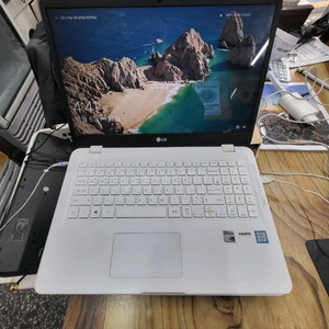 엘지울트라노트북(15ud590) i5. 8세대