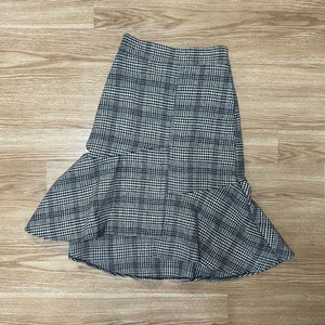 체크 머메이드 언발 미디 스커트