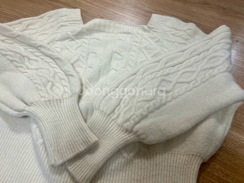 브랜드 나인(nain) 스퀘어넥 크롭 케이블 니트--2