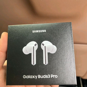 갤럭시 버즈3프로 화이트 미개봉 판매합니다.