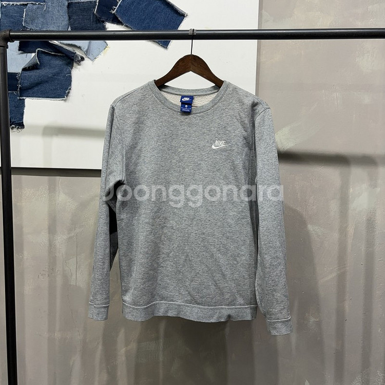 (95) 나이키 캐주얼 스트릿 맨투맨 긴팔티--0