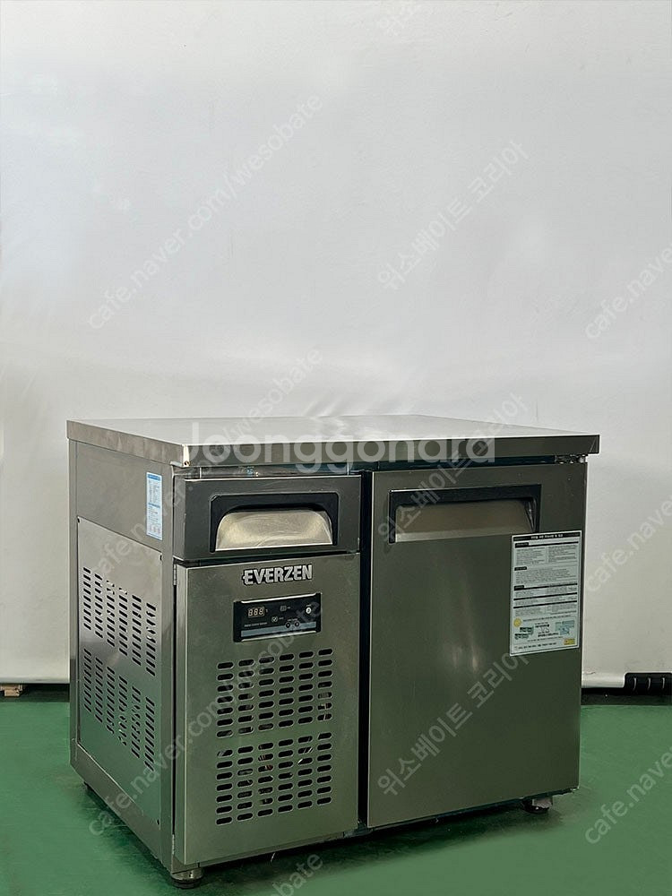 유니크 에버젠 직냉식 테이블 냉장냉동고 900X700X810 제과제빵기계 중고제과제빵기계 제과제빵--1