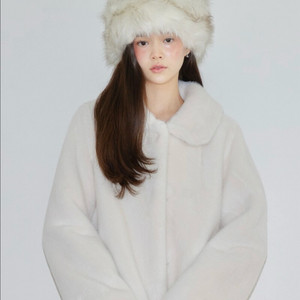 ODS 오디에스 퍼코트 아이보리 ECO FUR HALF COAT (IVORY)