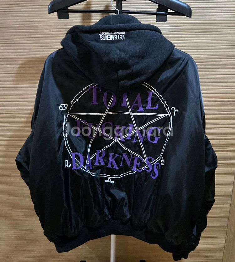 듀드나이 다크니스 후드 봄버 오버핏. 베트멍,릭오웬스--7