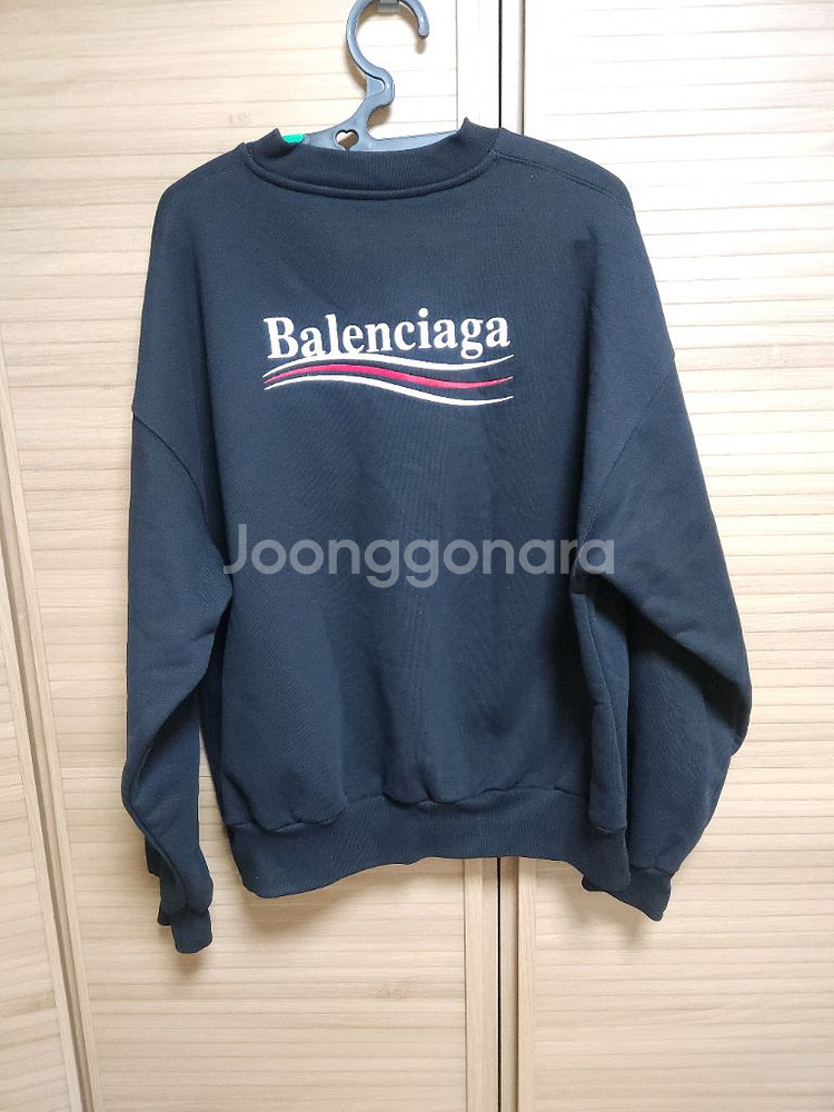 발렌시아가 로고 맨투맨--1