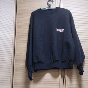 발렌시아가 로고 맨투맨