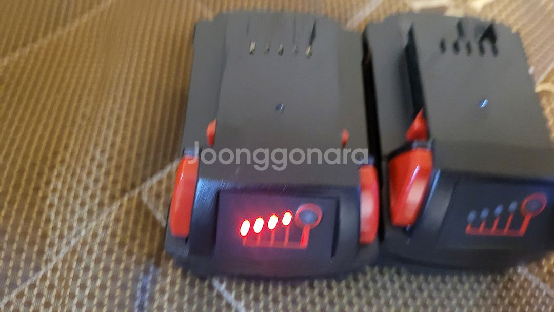 밀워키호환 배터리 2개 팝니다.--2