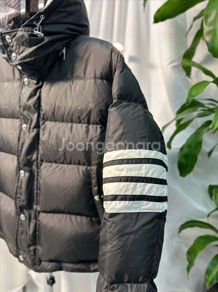 (3)톰브라운 사선 봄버 패딩자켓 블랙--2