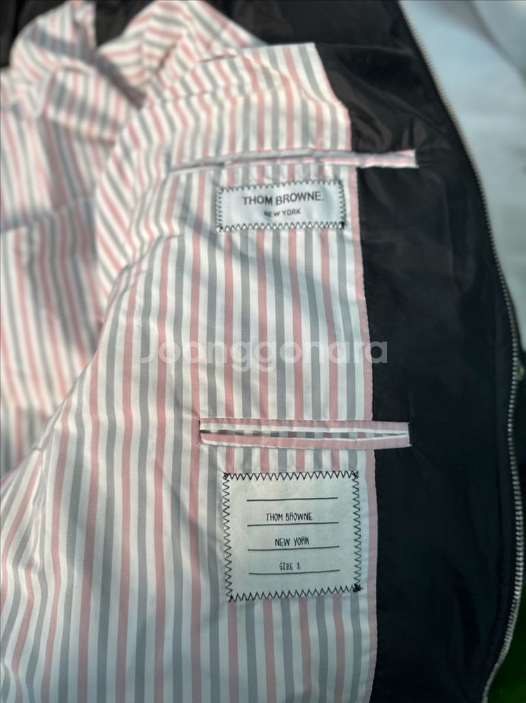 (3)톰브라운 사선 봄버 패딩자켓 블랙--8