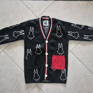 베베베베 니트가디건(L) 판매해요.