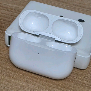 에어팟프로 2세대 C타입 본체