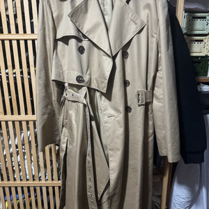 앰부쉬 트렌치 코트