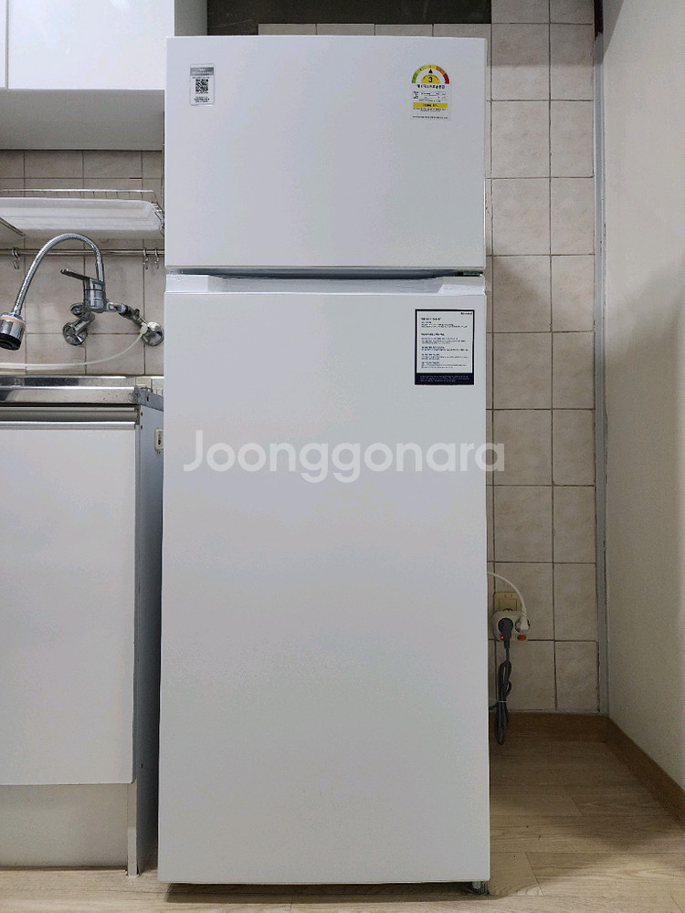 캐리어 클라윈드 207L 2도어 소형 냉장고 KRDT207WEI1--0