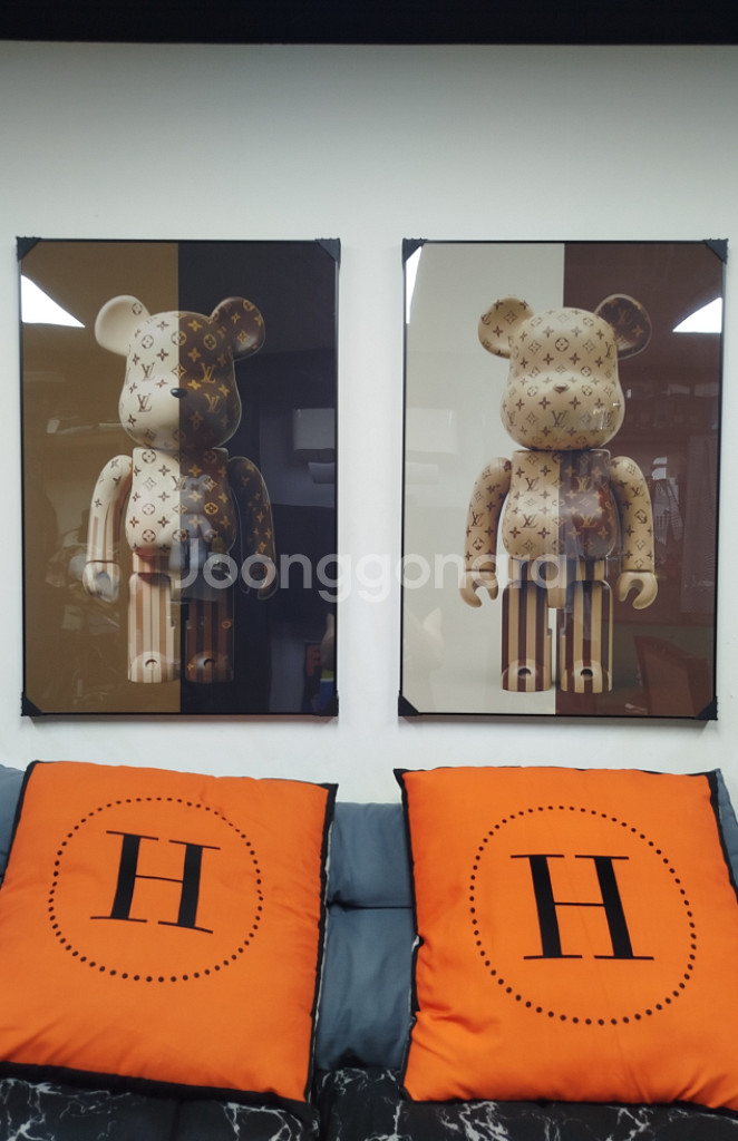 루이비통 베어브릭 피규어 카우스 대형 그림 액자 명품그림 명품액자 인테리어소품 인테리어액자 곰그림--0