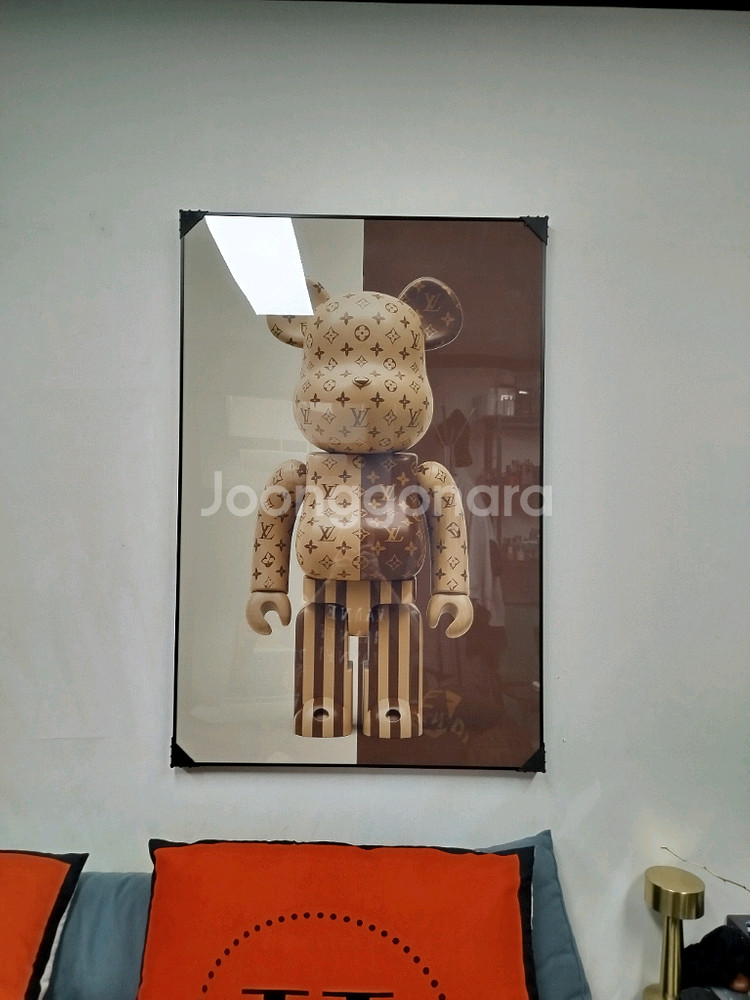 루이비통 베어브릭 피규어 카우스 대형 그림 액자 명품그림 명품액자 인테리어소품 인테리어액자 곰그림--8