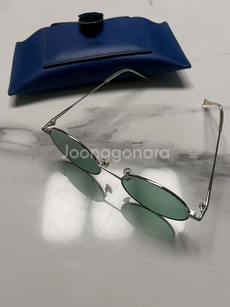 젠틀몬스터 미드나잇선 그린 선글라스(정품인증서, 케이스 포함)--3