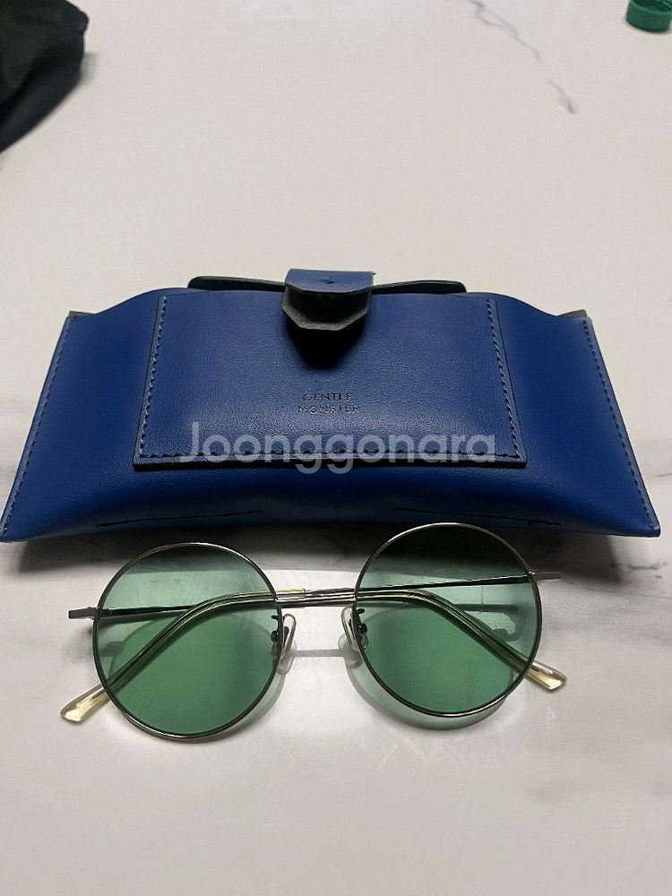 젠틀몬스터 미드나잇선 그린 선글라스(정품인증서, 케이스 포함)--2