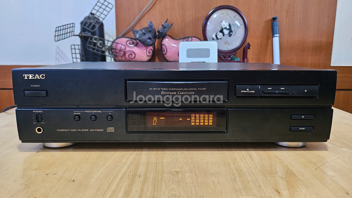 TEAC CD-P4500 CD PLAYER--0