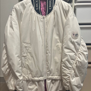 럭키슈에뜨 패딩 점퍼