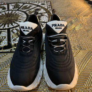 프라다 스니커즈 39 사이즈