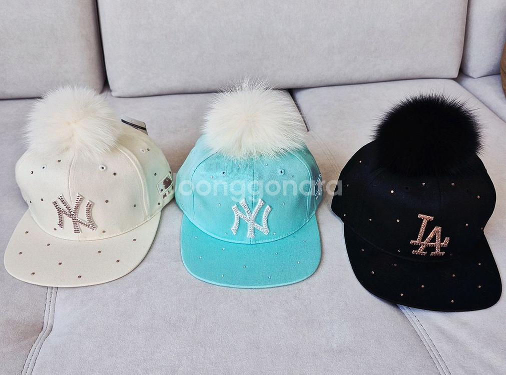 새상품)키즈 MLB 겨울방울털 스냅백모자 팔아요~--0