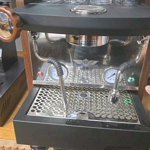 엘로치오 자르R 2023년 에스프레소 머신