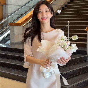 시에sie 벨린 보트넥드레스 크림m 택달린새상품 할인