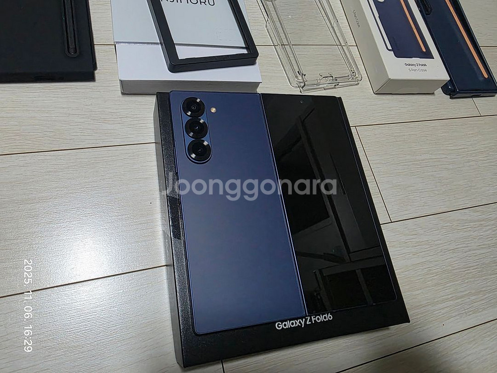 갤럭시 Z폴드6 네이비 512GB 자급제 풀박 판매합니다--2