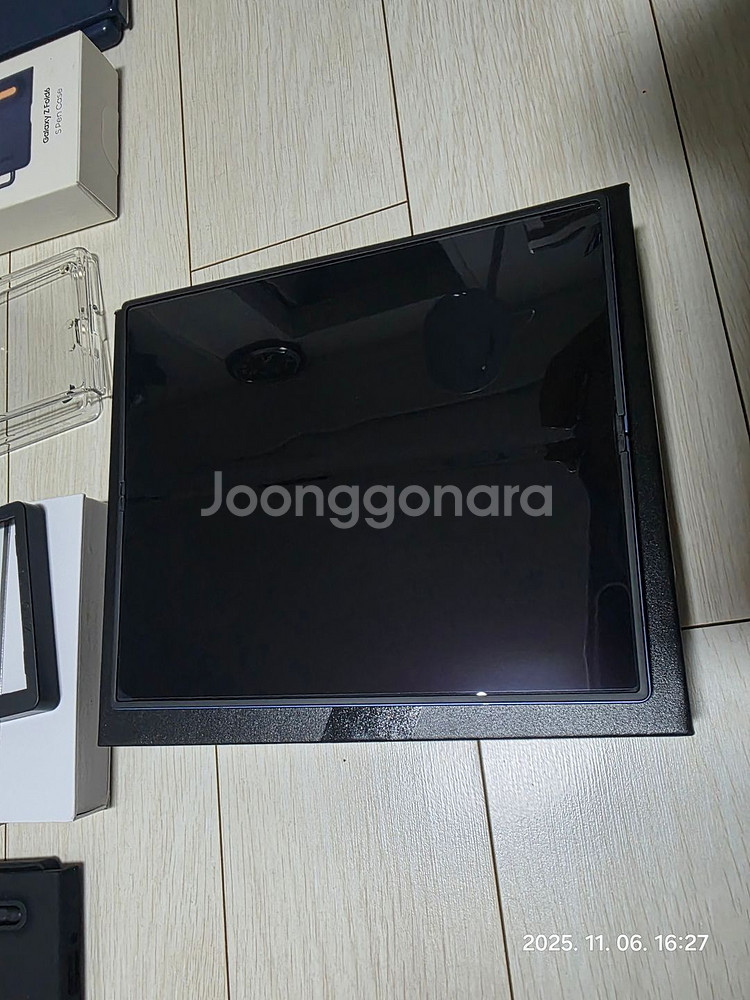 갤럭시 Z폴드6 네이비 512GB 자급제 풀박 판매합니다--1