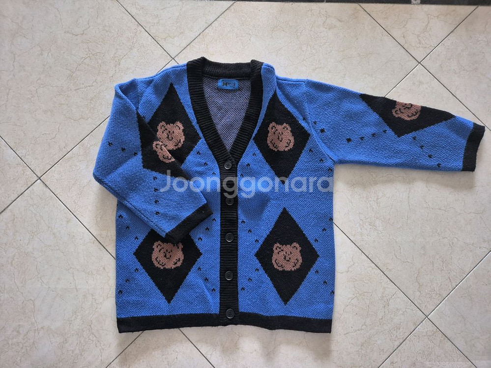 비제이(Be.j) 니트가디건 판매해요.--0