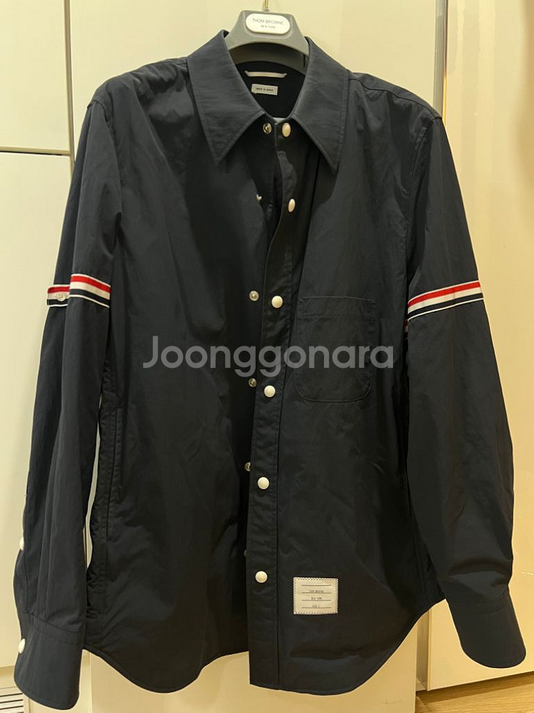 톰브라운 암밴드 자켓 3사이즈 (새상품급)--0