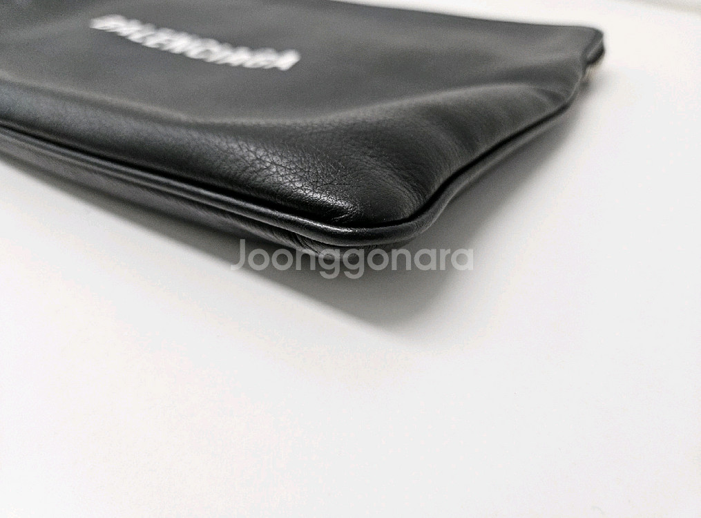 발렌시아가 로고 클러치백--3