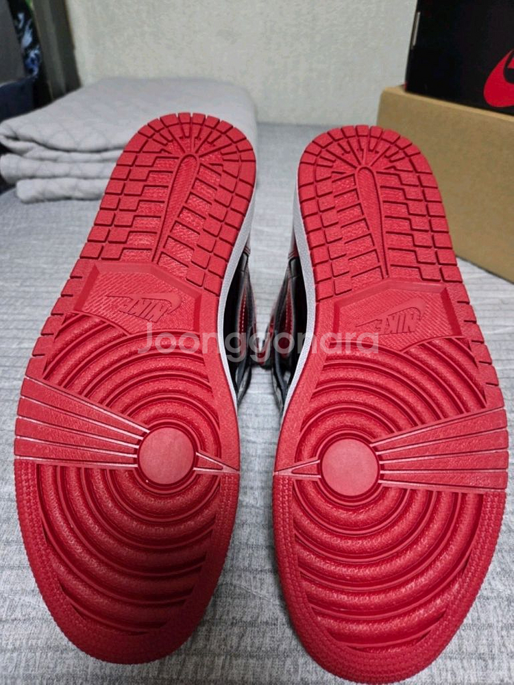 조던1 레트로 하이 OG 페이턴트 브레드 300사이즈--6