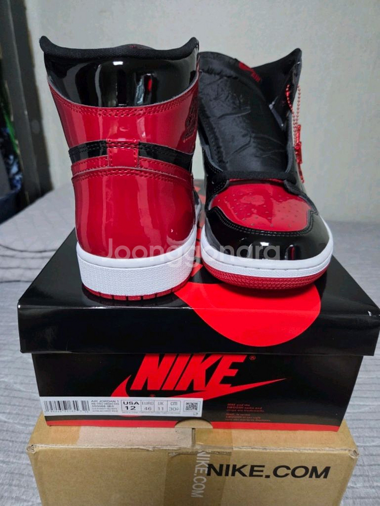 조던1 레트로 하이 OG 페이턴트 브레드 300사이즈--5