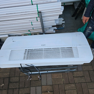 LG 휘센 천장형 에어컨 냉전6평 3대입니다 MUQ0721A23V 6