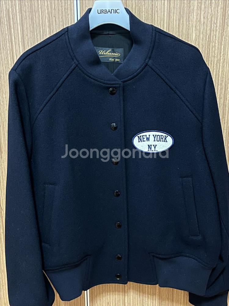 얼바닉 바시티 자켓--3