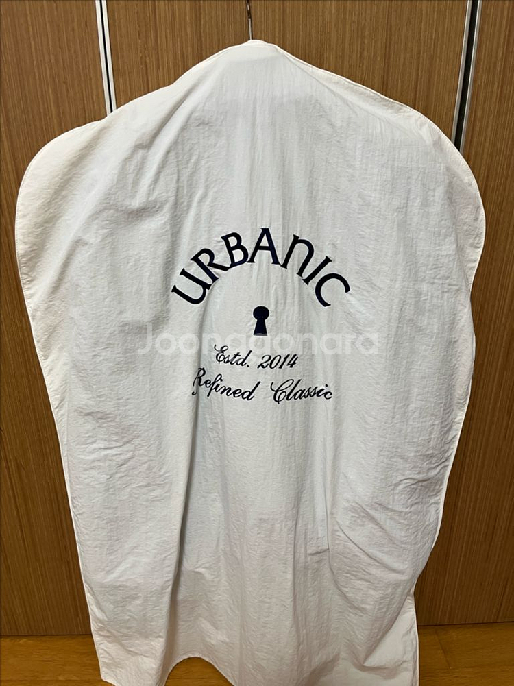 얼바닉 바시티 자켓--2