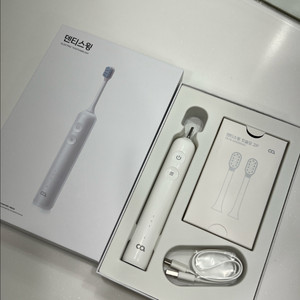 오아 덴티스윙 전동칫솔 화이트 팝니다