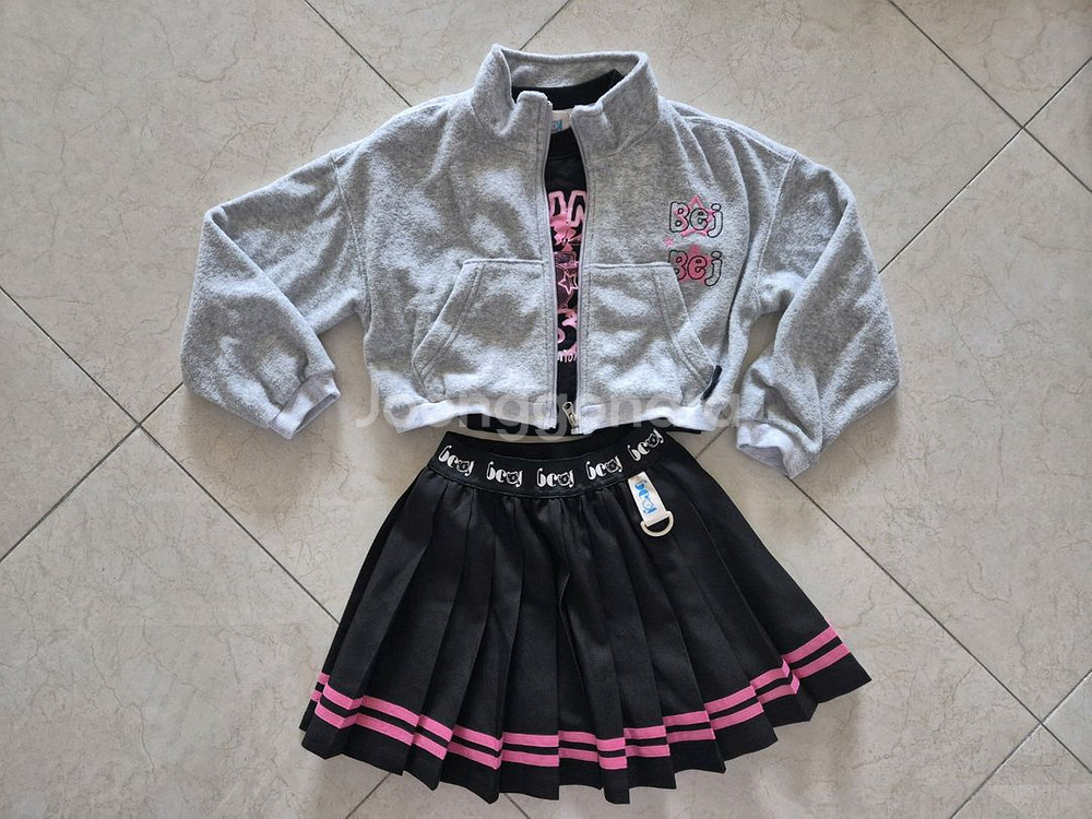 비제이(Be.j) 상하의 치마세트 판매해요.--0